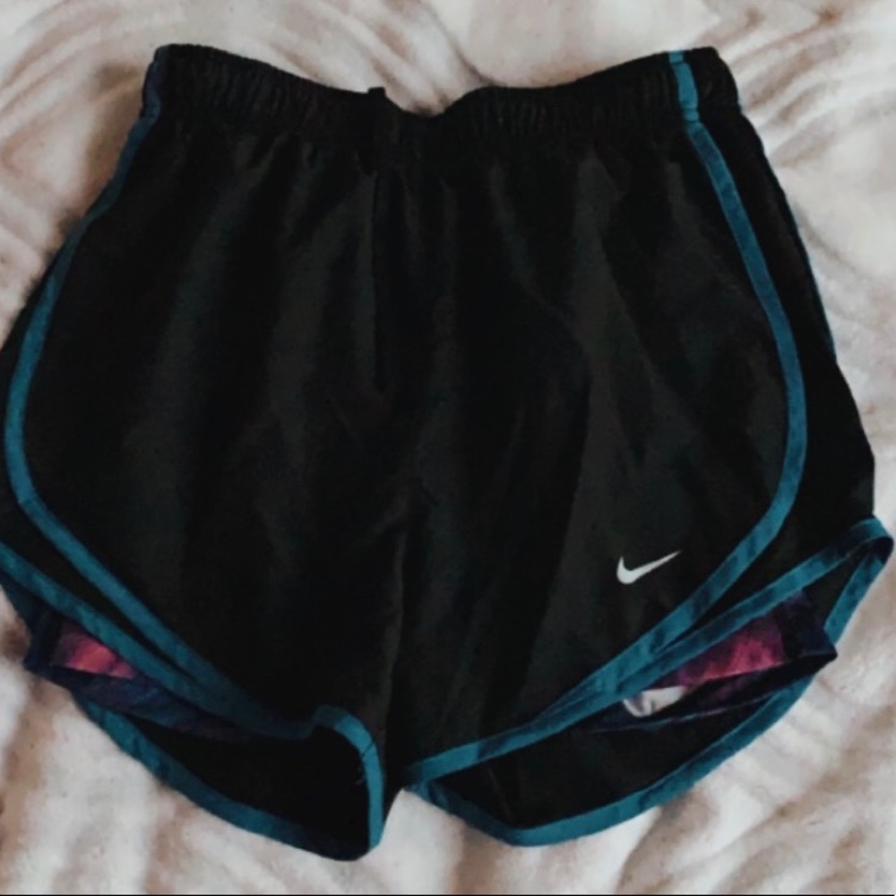 nike shorts - xs